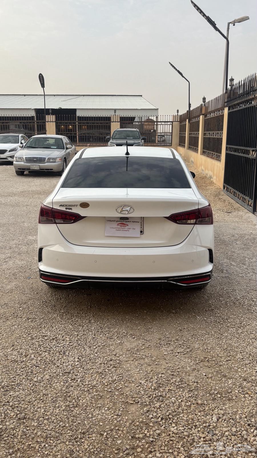 تم البيع64406332782466113