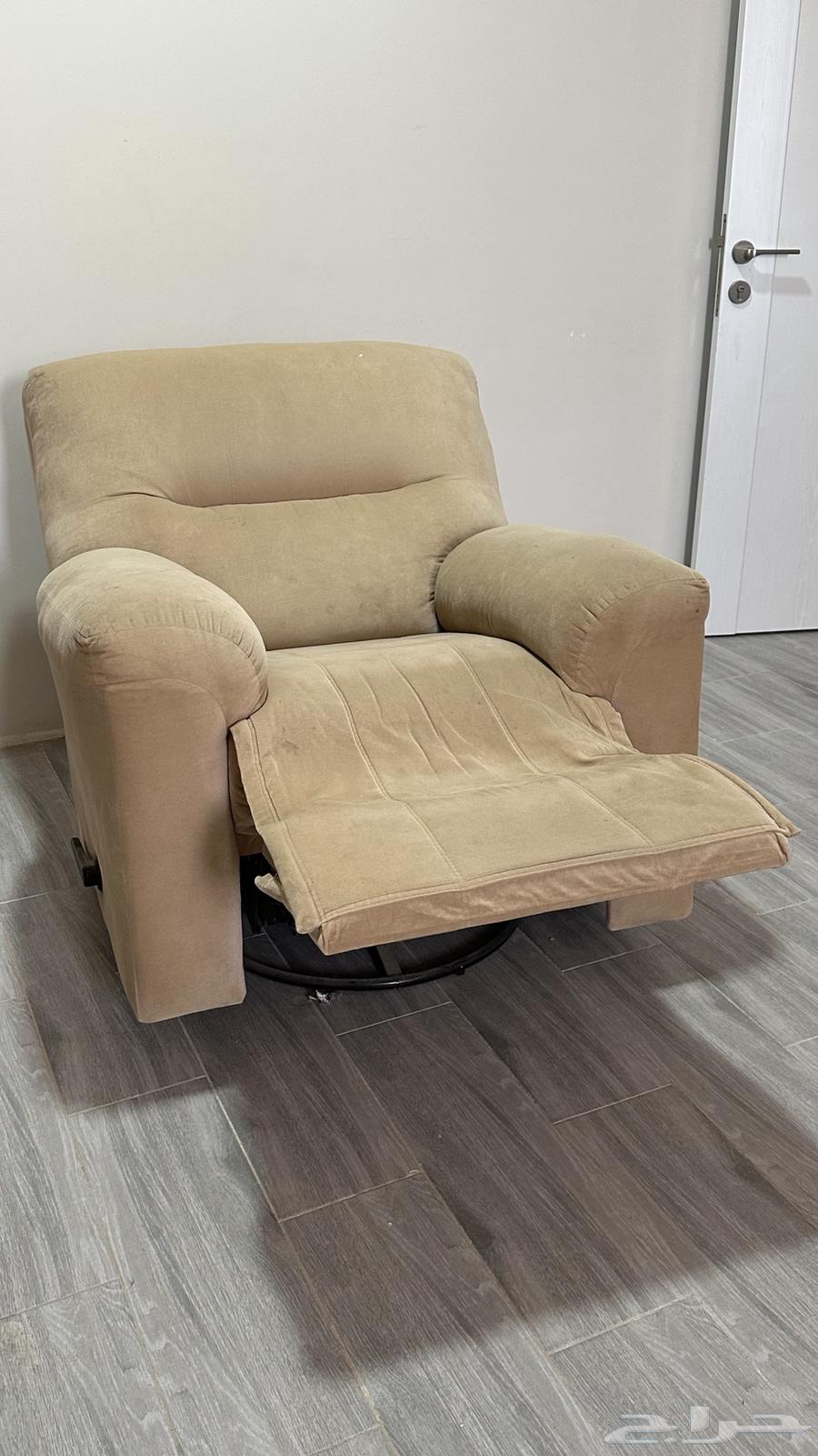 Excellent condition rotating recliner chair64217557333634114