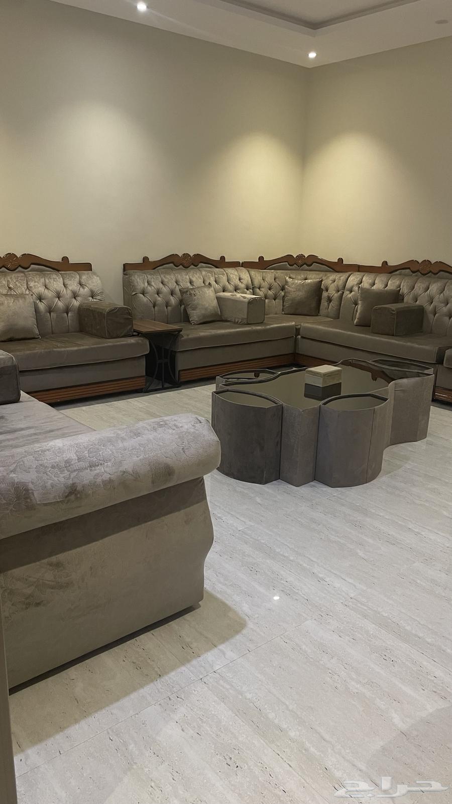 كنب مجلس رجال كامل 4في 3 مع طاولة للتواصل واتس فقط64225557220995110