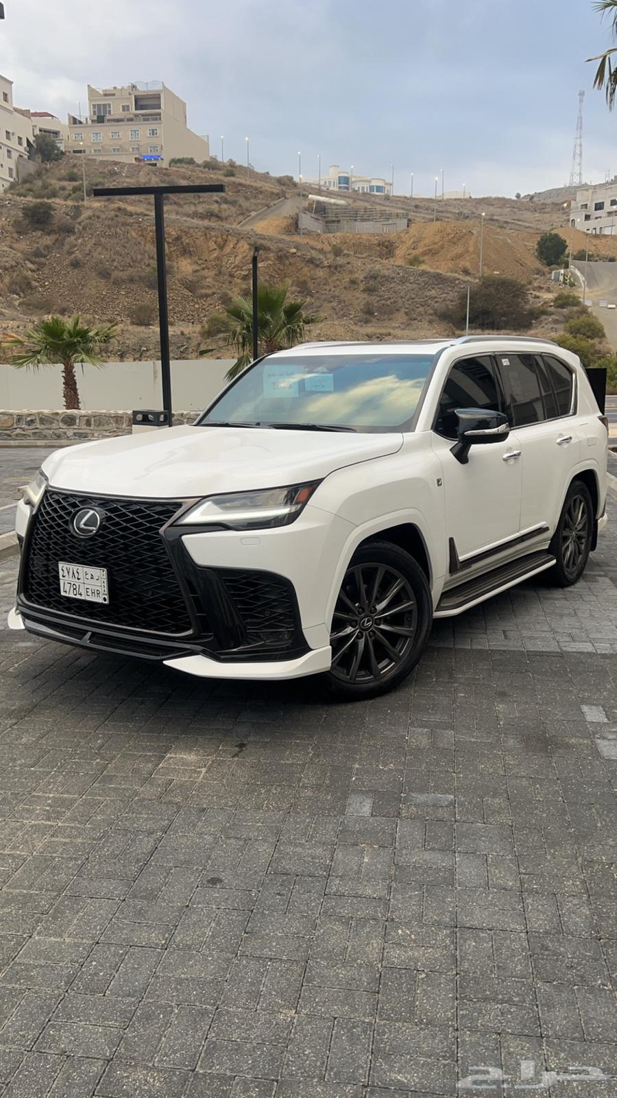 جيب لكزس 202564403633240705111