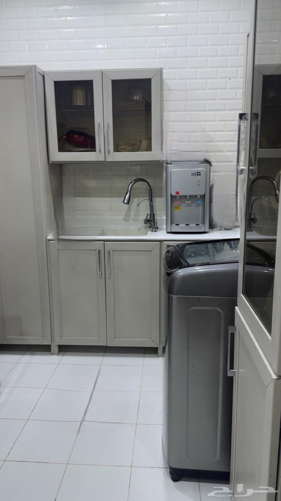 Ready-to-sell kitchen cabinet 5 meters and 60 cm.. one year of use64218604579713111