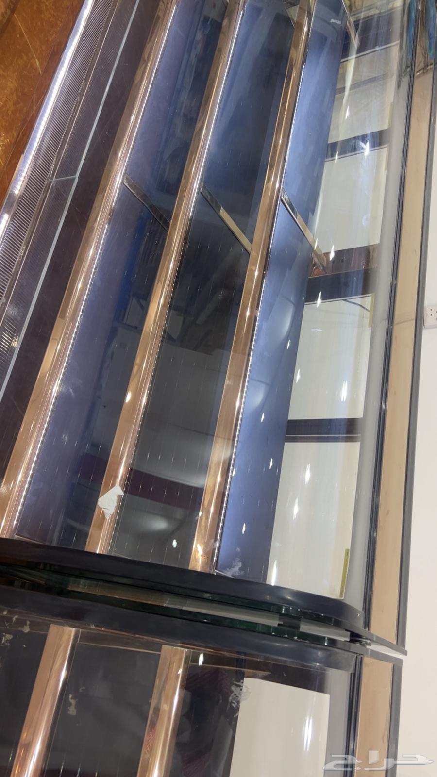 Refrigerated display cases for sale in excellent condition (3 units)64227857877122111