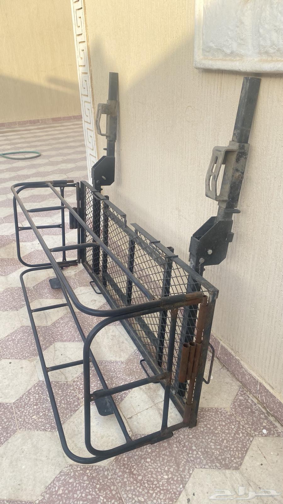 Rear basket with hooks64214945720833112