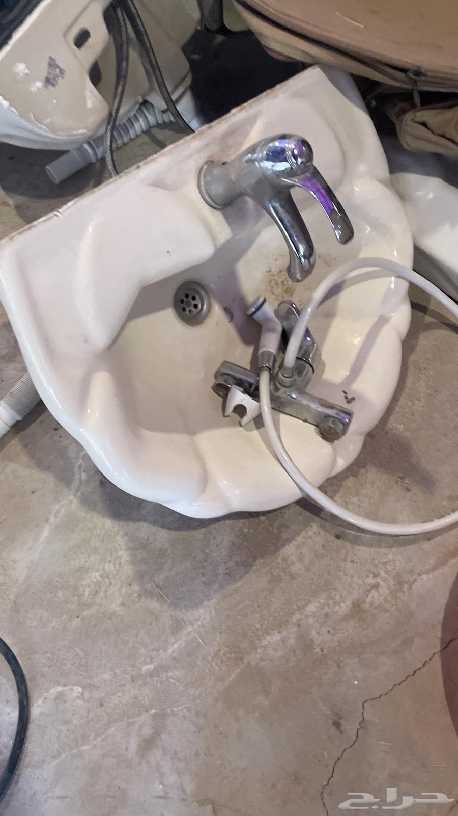 مغاسل يدين مع مراياهن64217785280769110