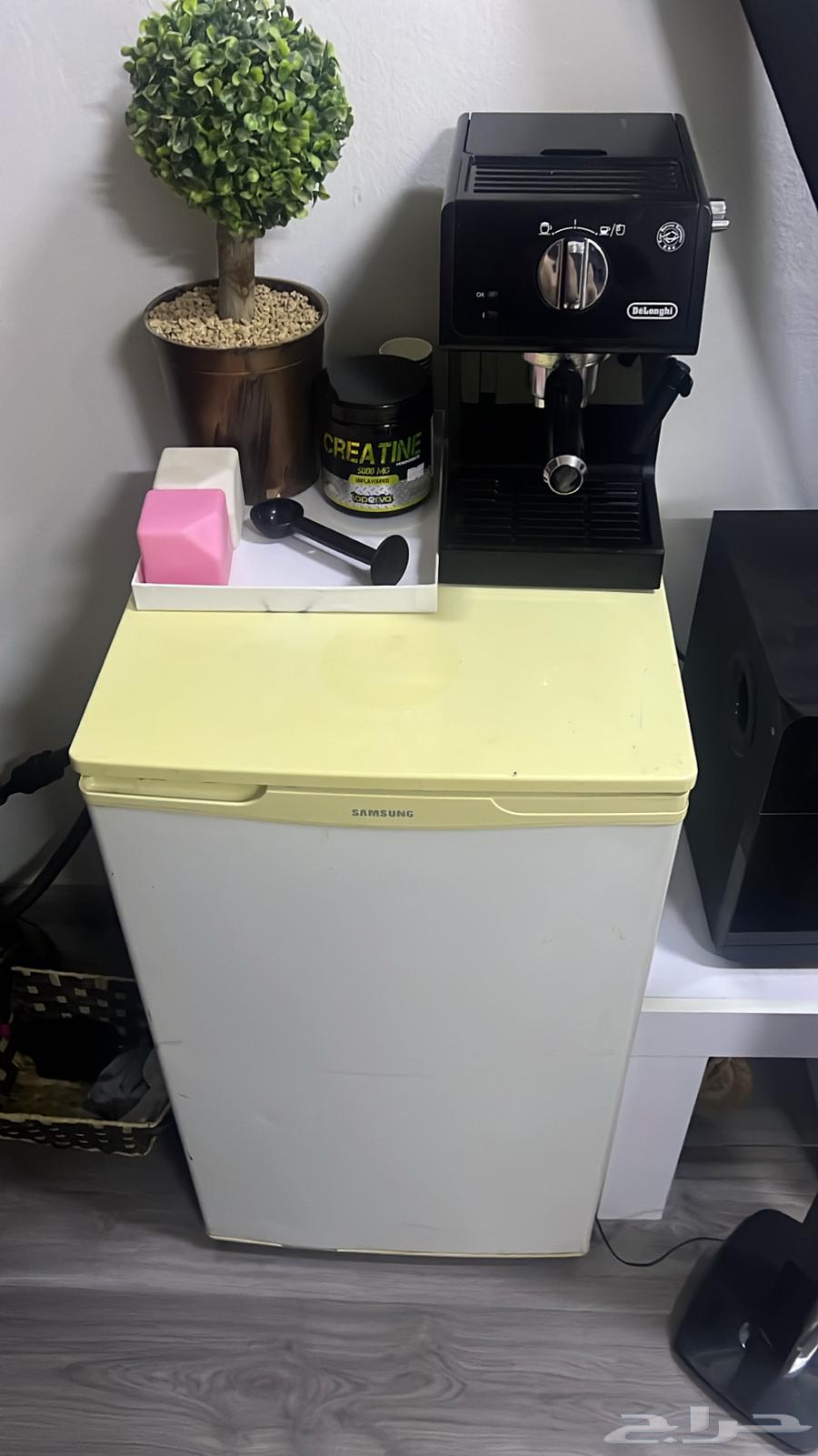 Espresso Machine and Small Refrigerator64058539014402114
