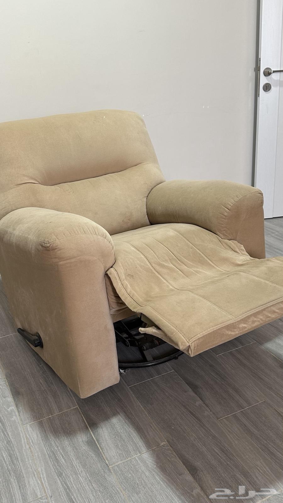 Excellent condition rotating recliner chair64217557333634113