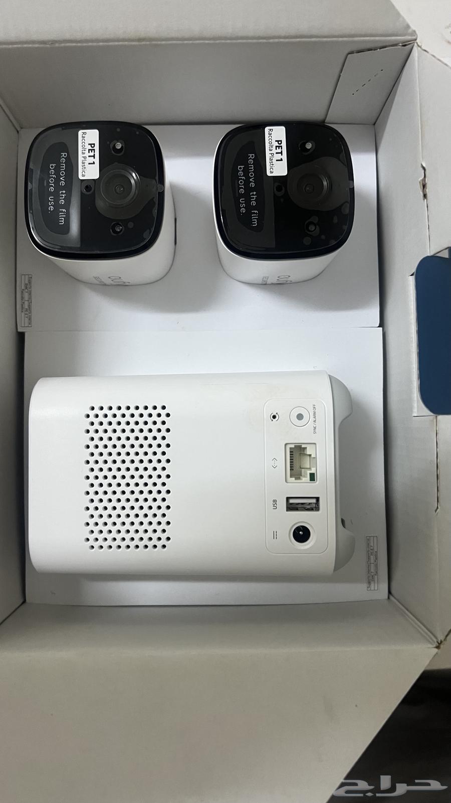 Surveillance camera64219828386178114