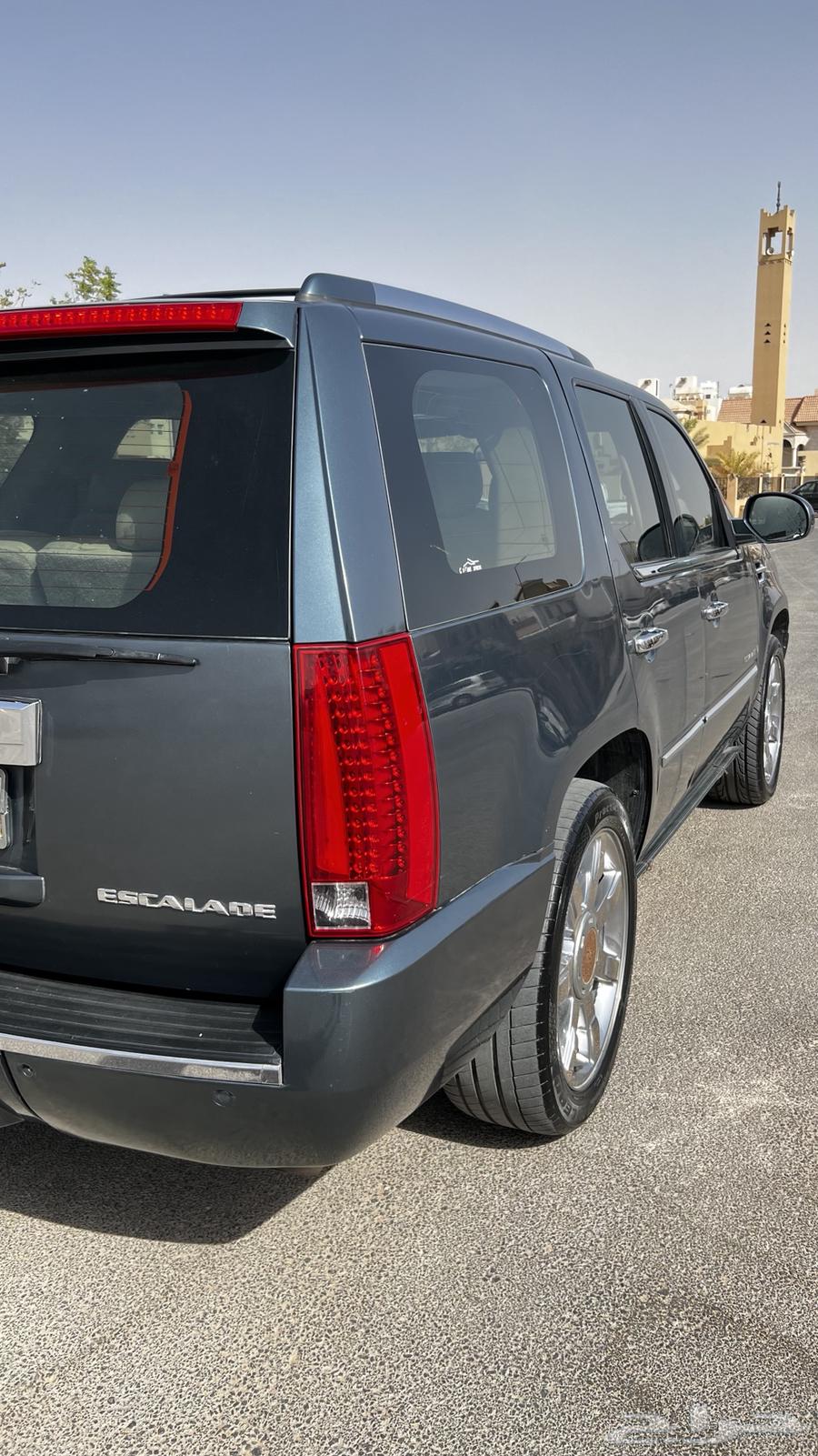 كاديلك سكاليد200864407475582723113