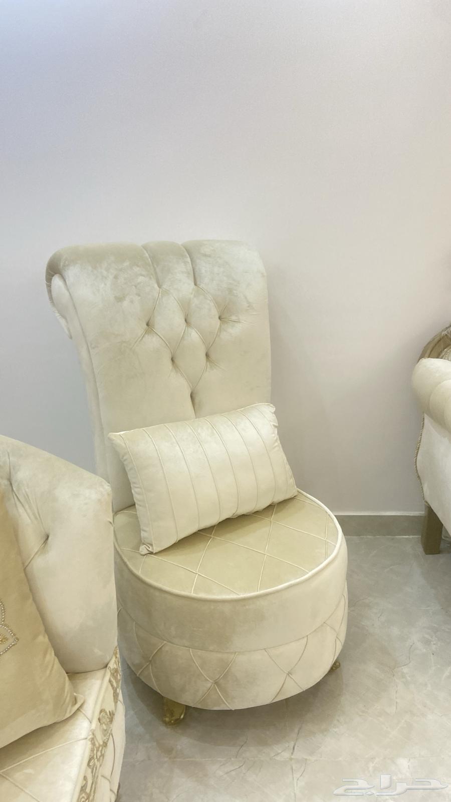 Clean and new sofa64220677208833112