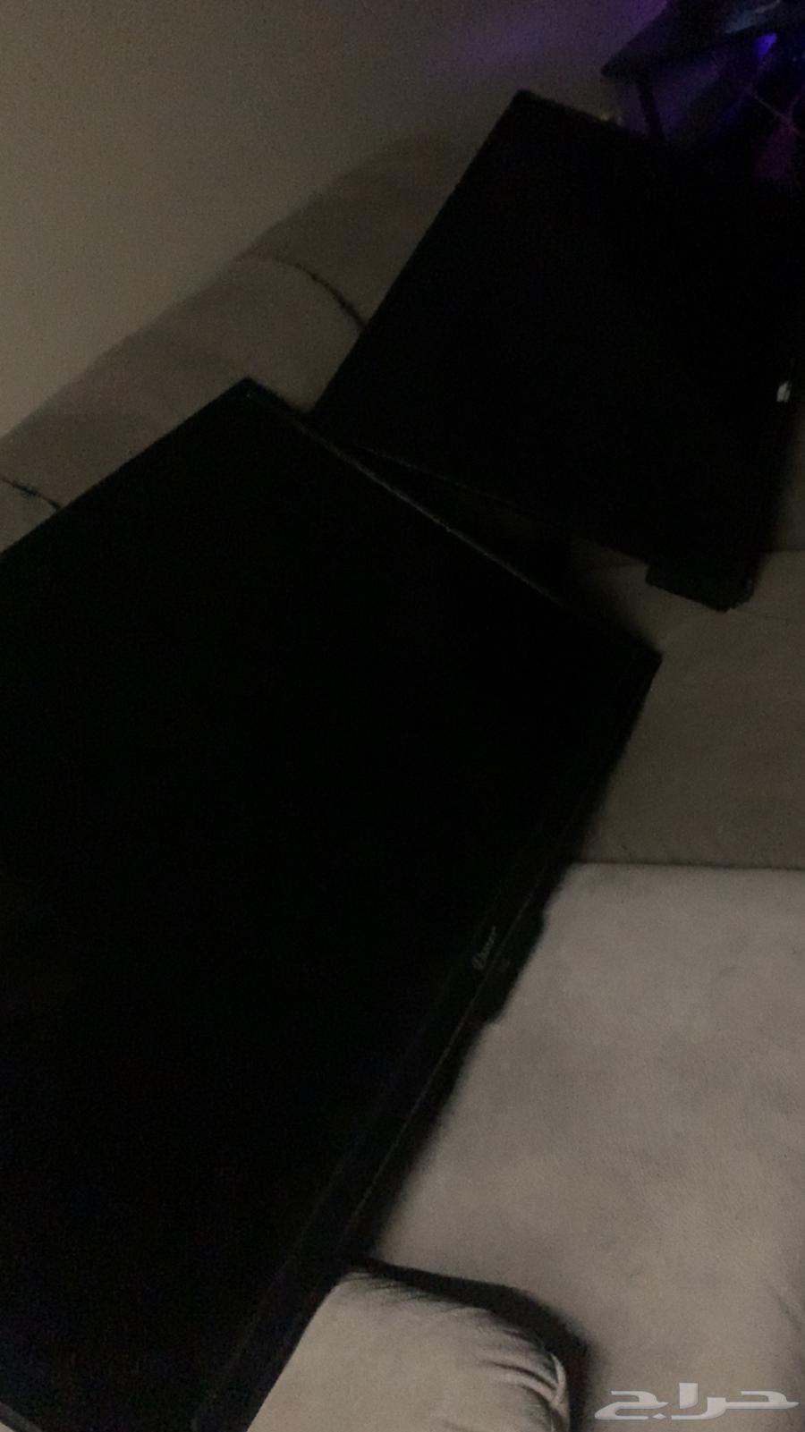 شاشتين للبيع الوحده 200  الثنتين 400 كويسه ومافيها شي64223641995651110