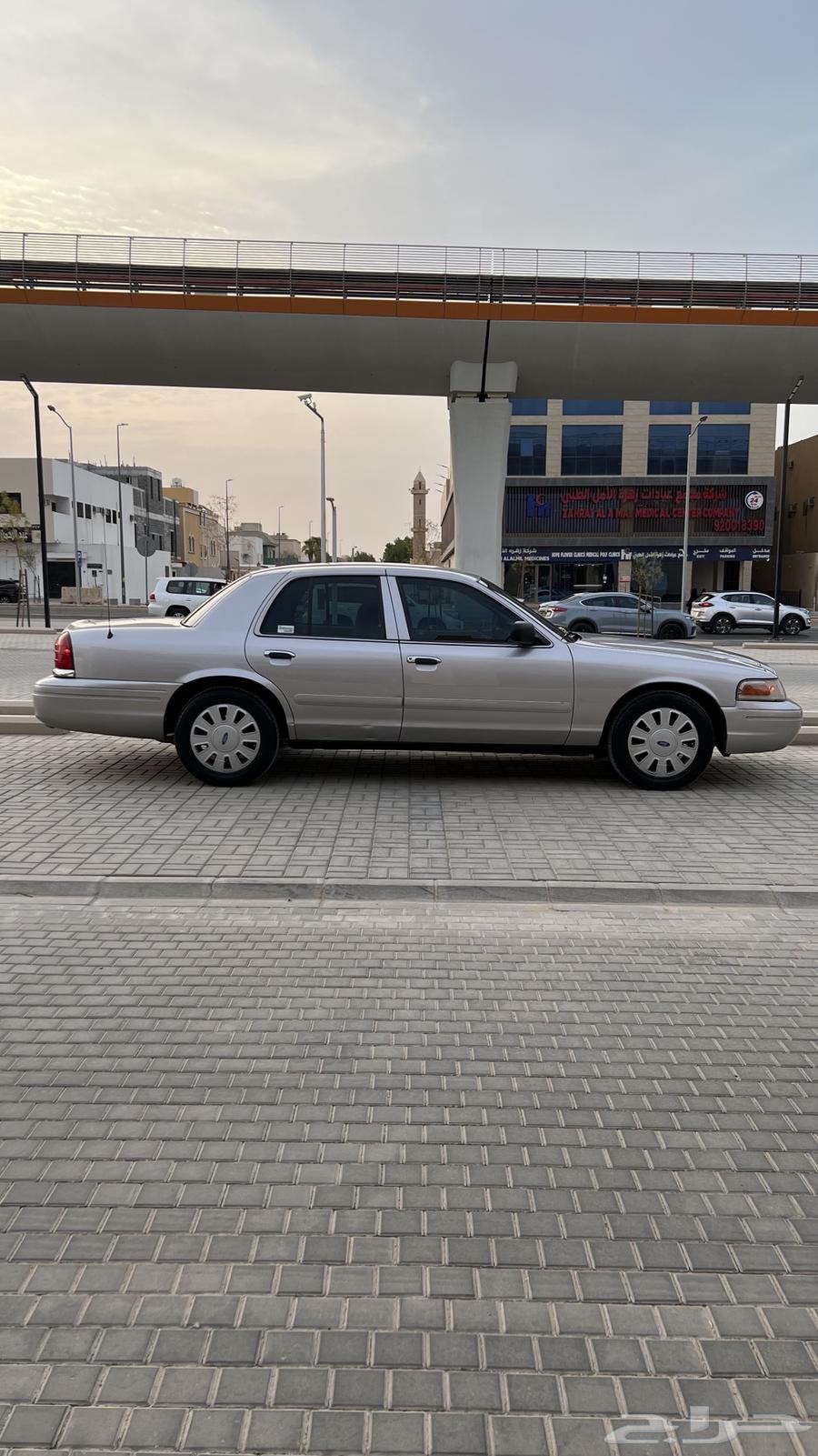 فورد كراون فكتوريا 2005 (مخزن)64406569160834114