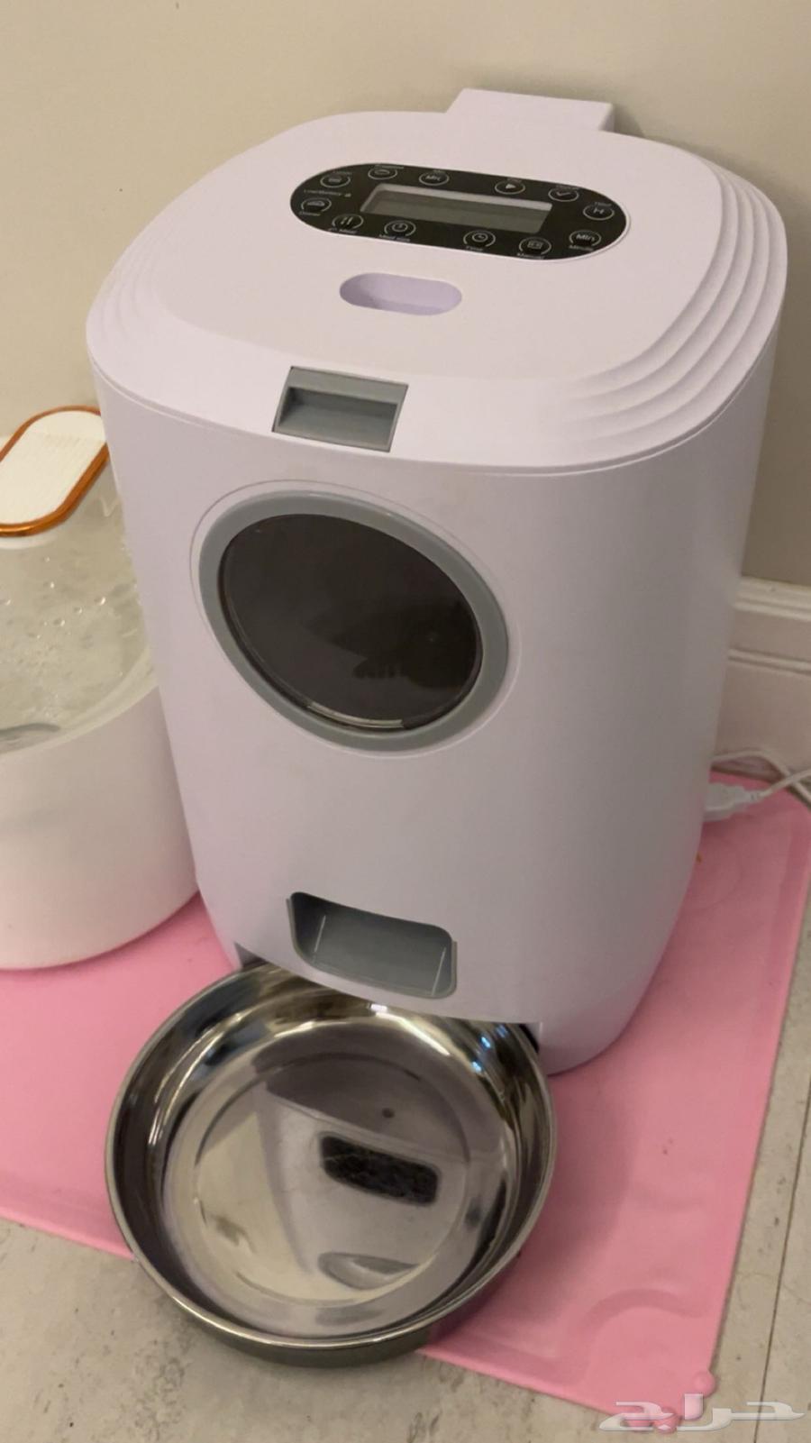 جهاز طعام جاف للقطط و الكلاب64209117426817110