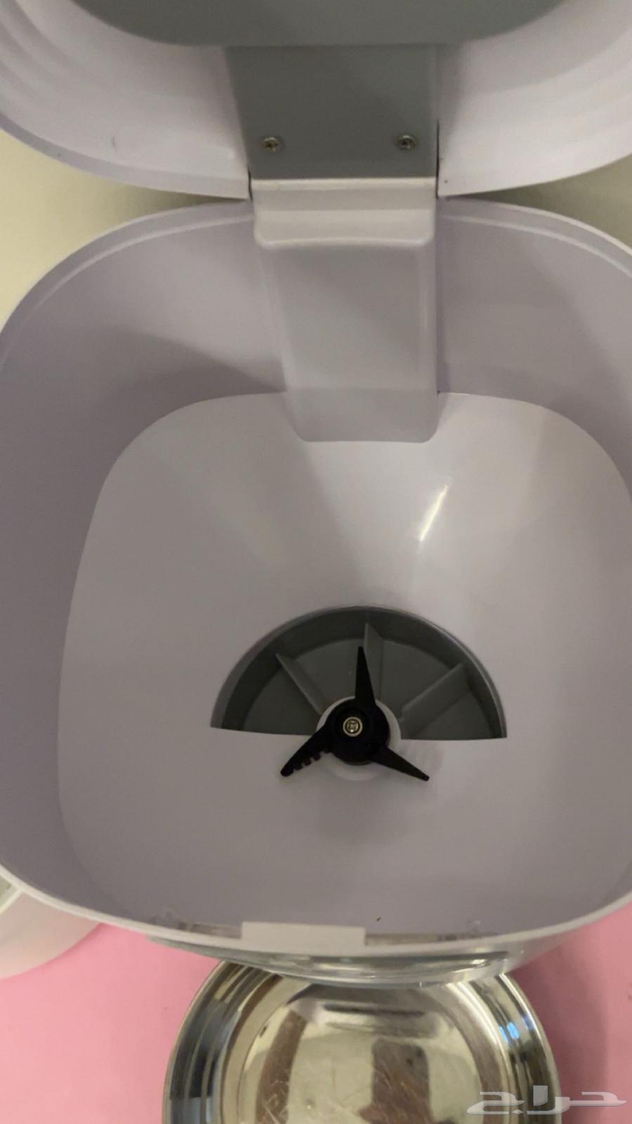 جهاز طعام جاف للقطط و الكلاب64209117426817112