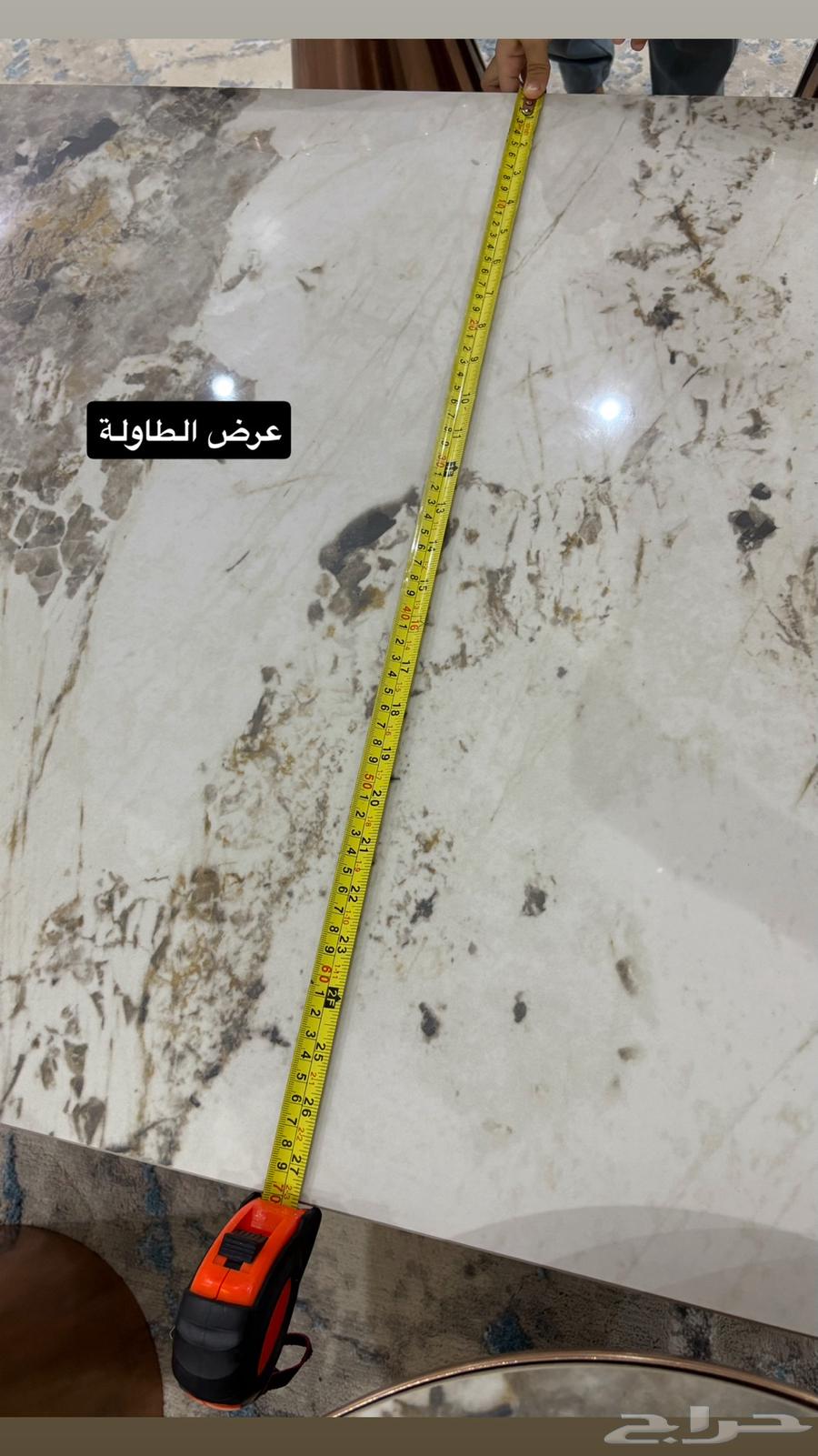 طاولة كنب استخدام نظيف جدا64225996807555114