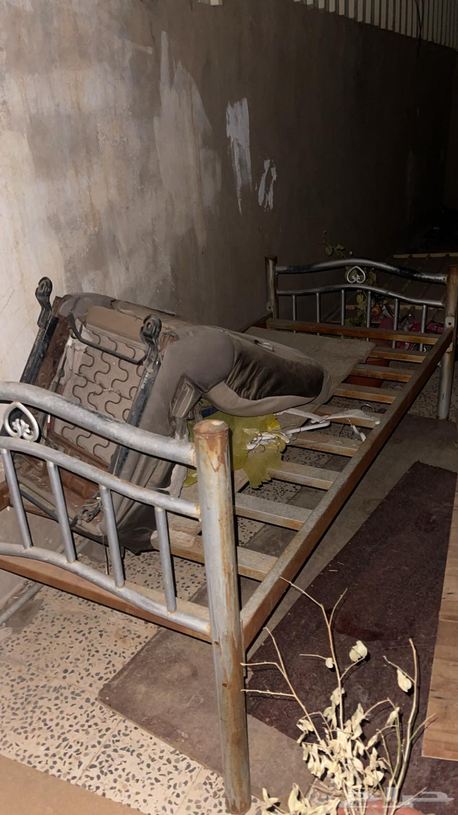 سرير حديد للبيع64212544608643110