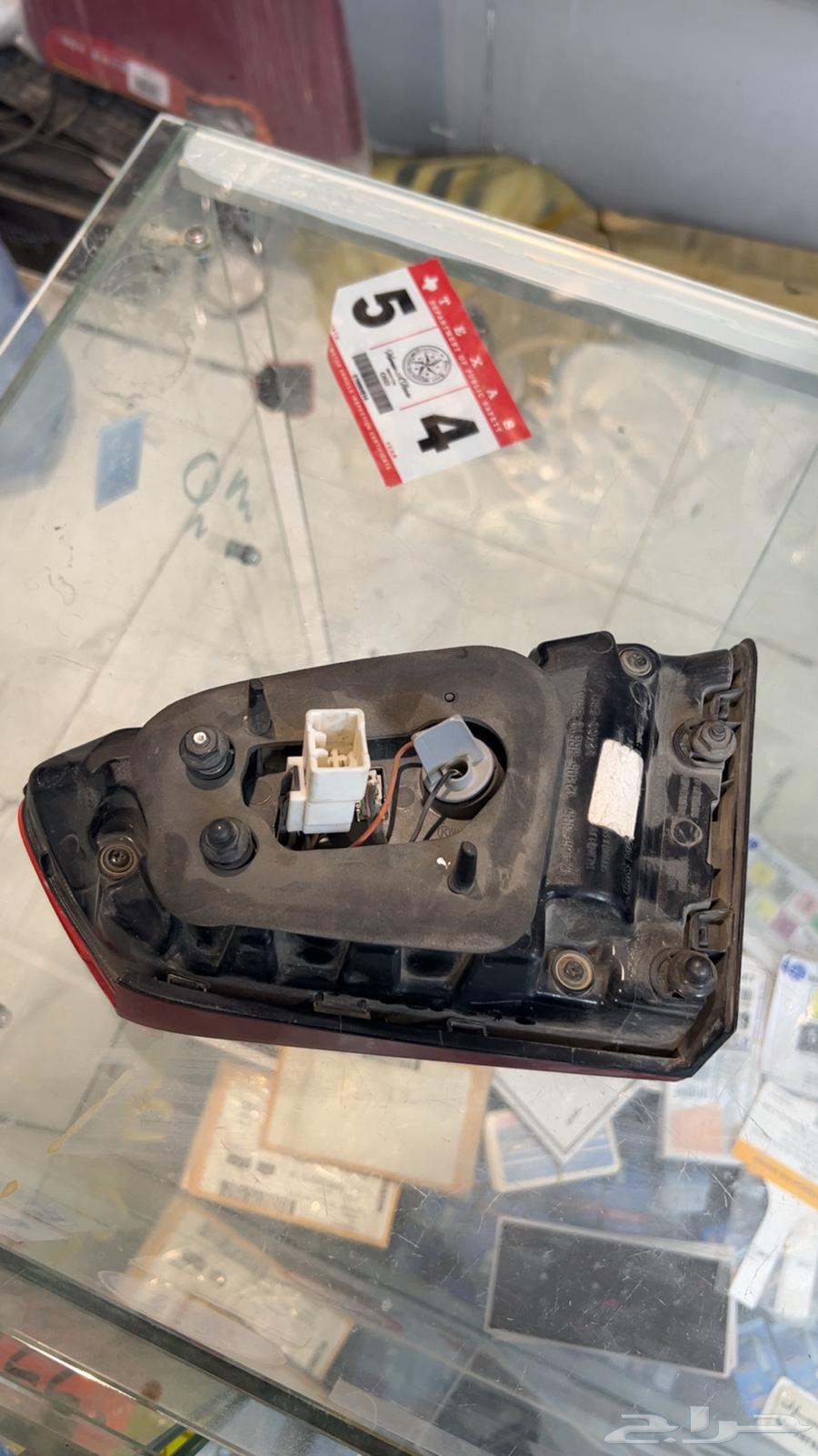 اسطب كدينزا شنطه يسار اصلي وكاله.64406305139586111