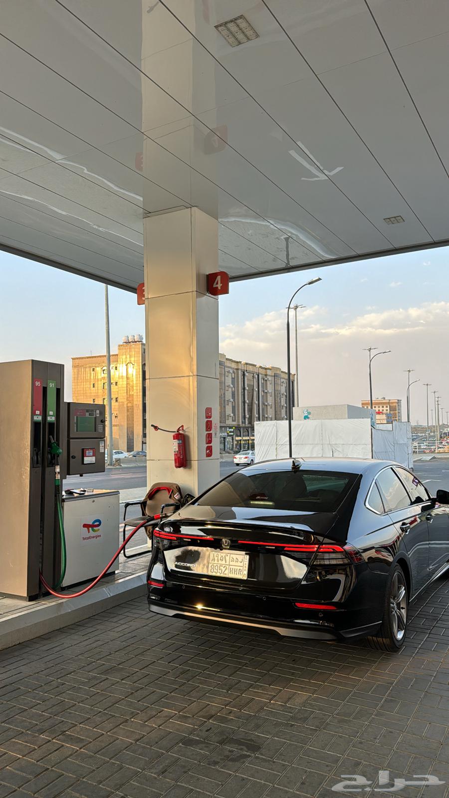 اكورد 2025 نص فل اسود بنزين للتنازل64404388659843112