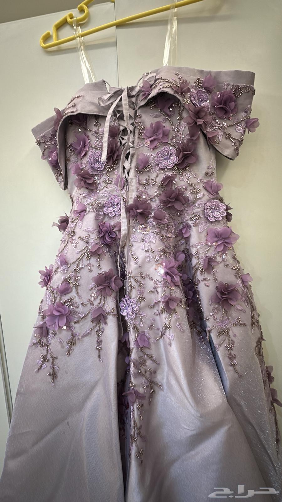 Worn once, purchase price 700, selling for 400, size M64220860684929110