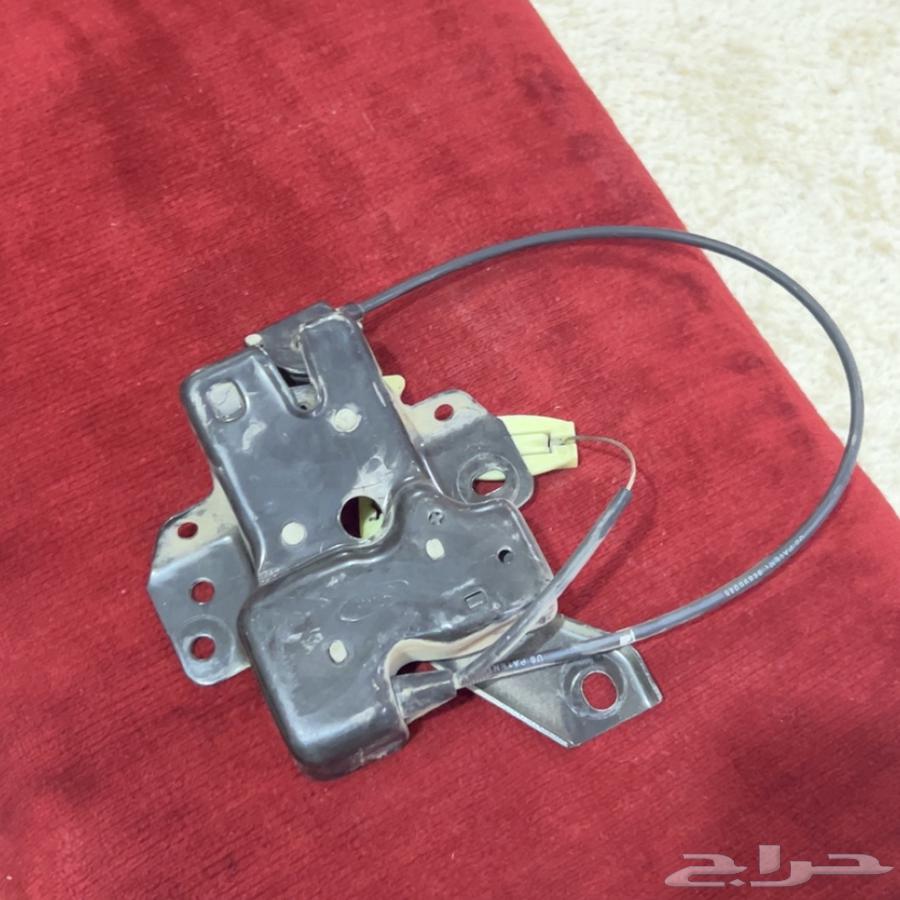 قفل الشنطه فورد فكتوريا و ماركيز وكاله64397172382978111