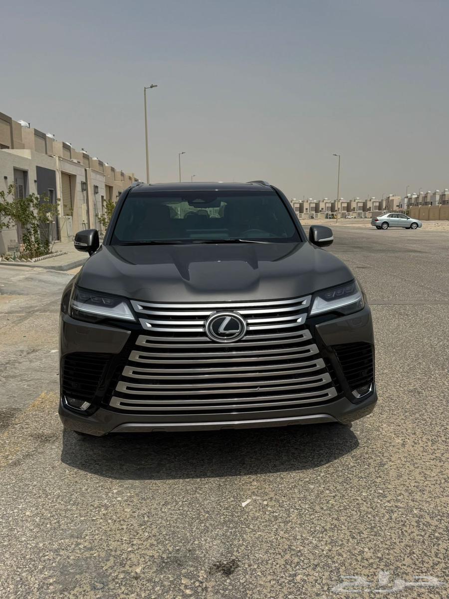 Lexus LX700 2025. Mileage 800 km64398423855233111