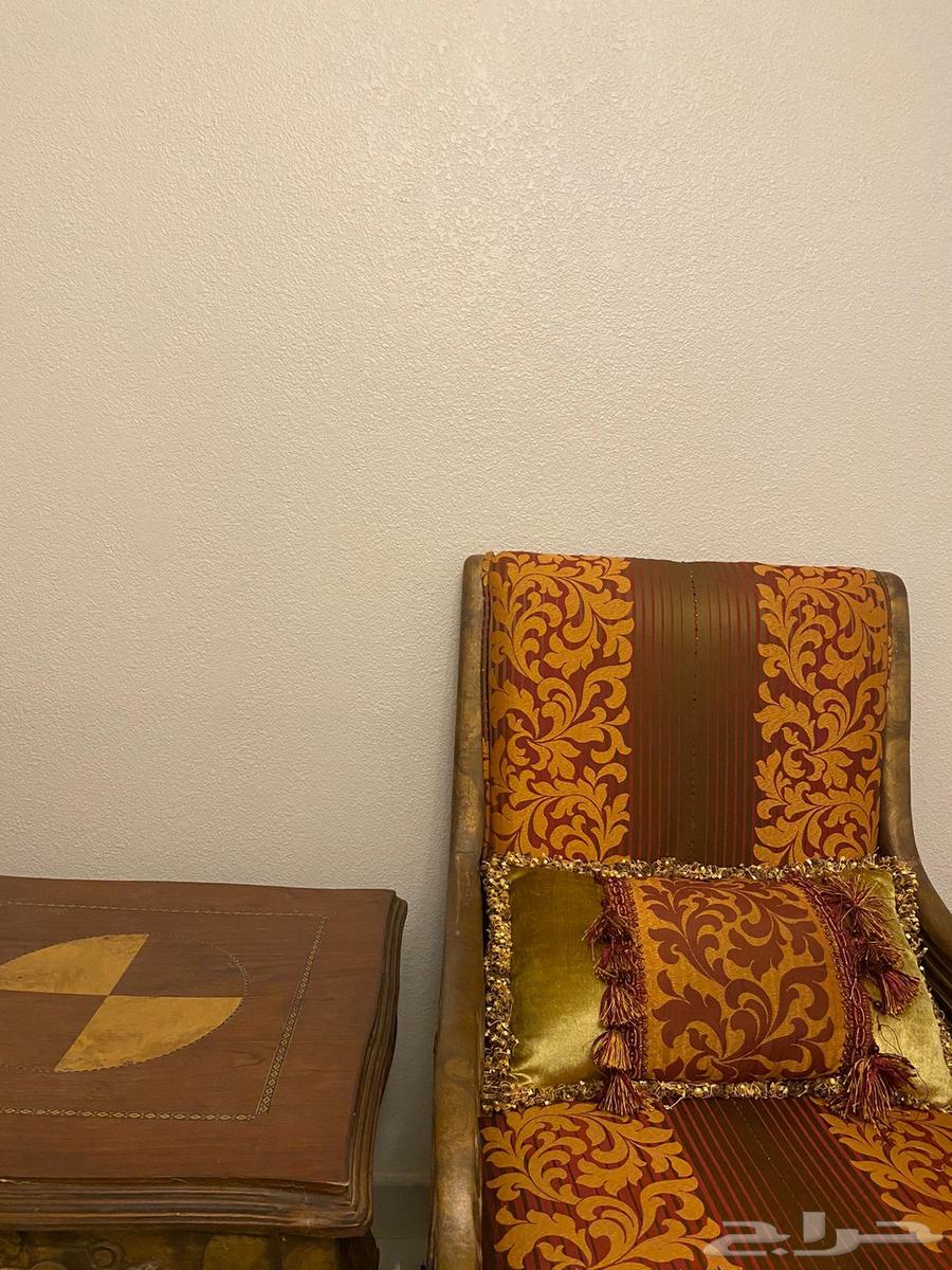 Very clean sofa, 4 pieces with two tables, fits 7 people64228759686658113