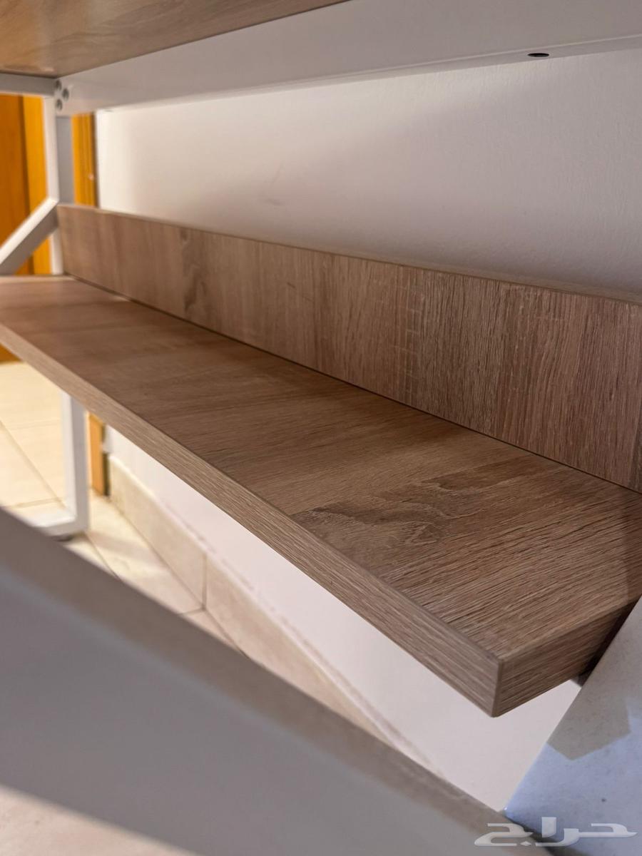 طاولة كمبيوتر وقيمنق اصليه وجديدة64220860650243111