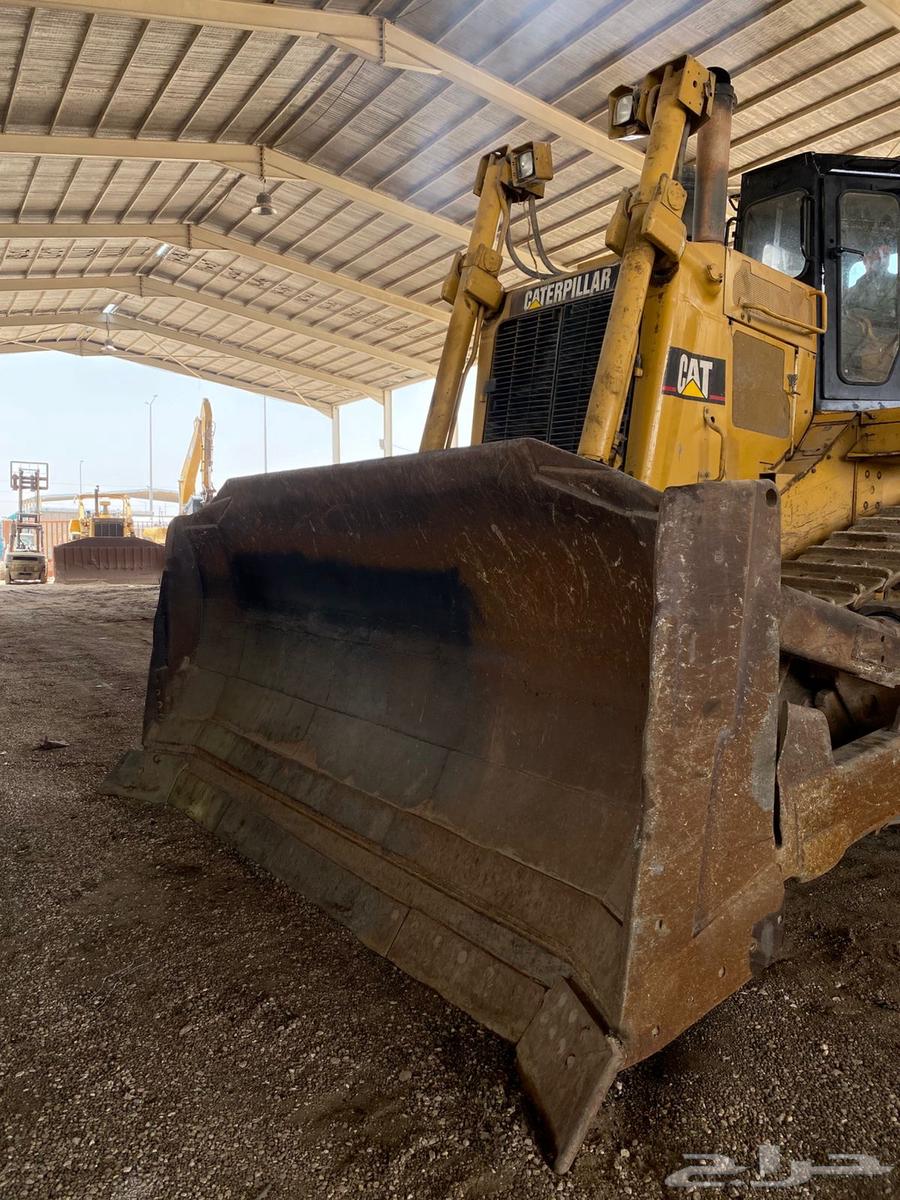 بلدوزر D9R للإيجار معى سايق محترف يفضل عقود طويله64402900294787111