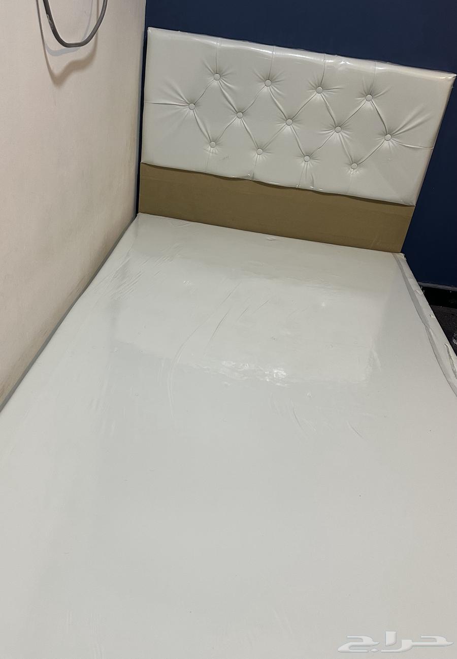 سرير نفر ونص مستعمل شبه جديد64220676983683111