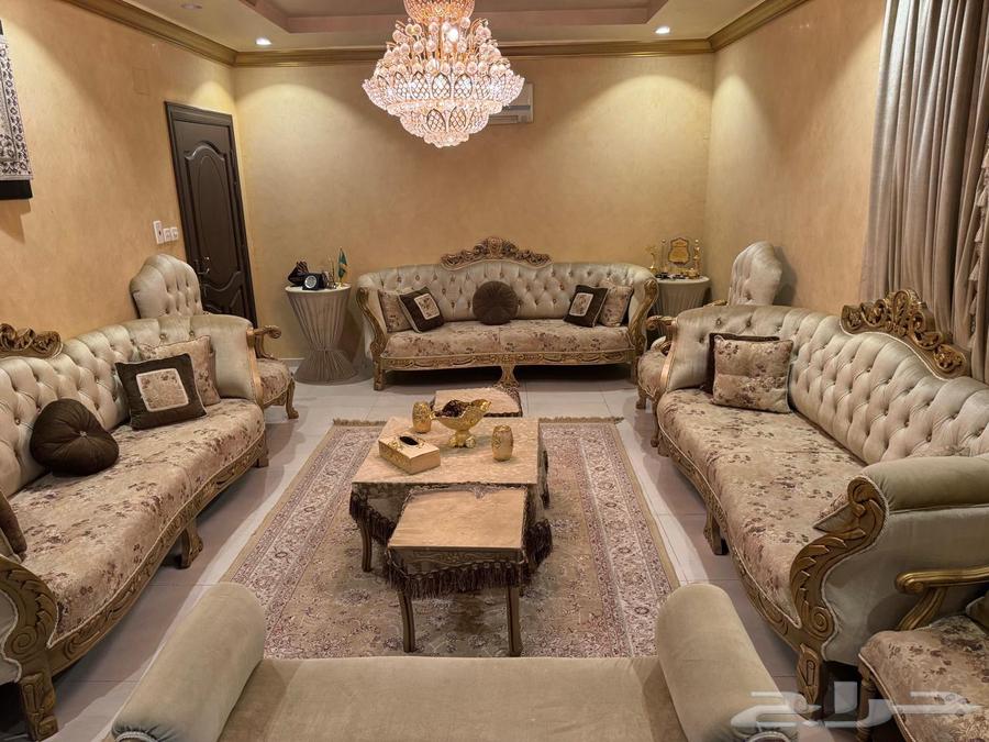 كنب قطع بجودة ممتاز واستعمال نظيف . مبلغ 4500 قابل التفاوض64230116186498112