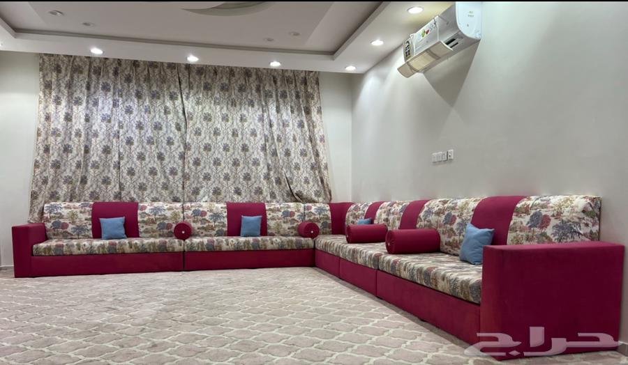 كنب مع ستارة للبيع64228201023235110