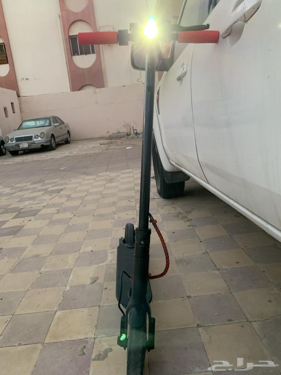 Electric scooter needs only battery replacement, everything else is excellent64210227683201110