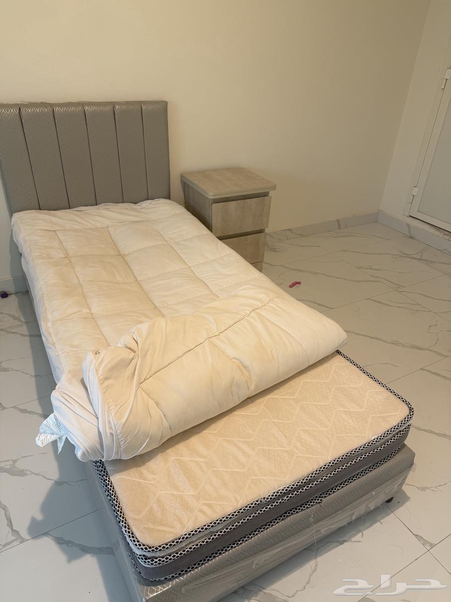 Bed for sale with mattress, underlay, and new side cabinet64214710627841110