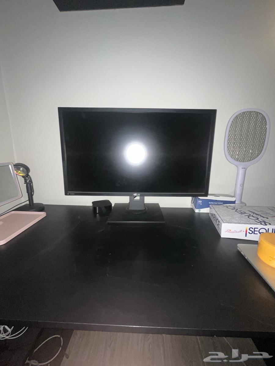 4K monitor screen, very clean.64210214163203112