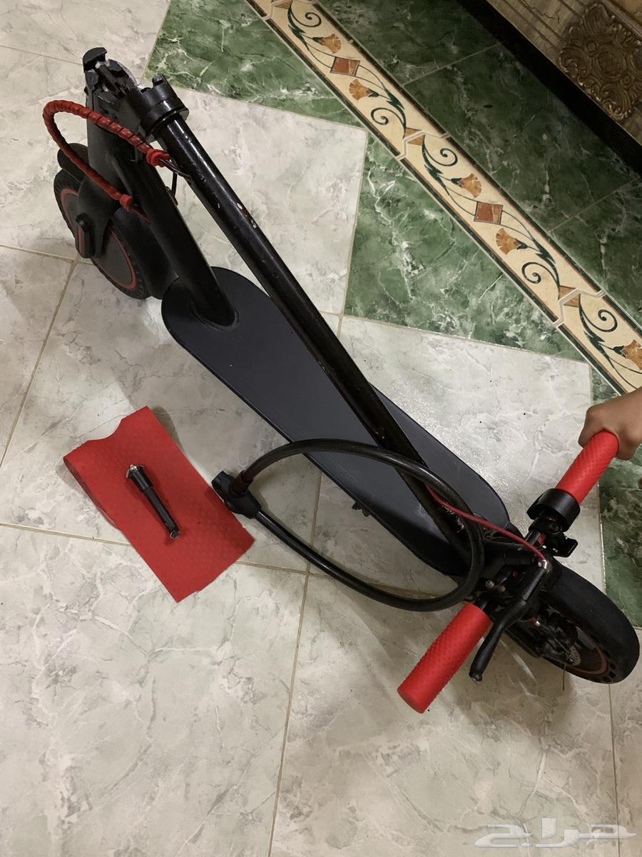 Electric scooter needs only battery replacement, everything else is excellent64210227683201111