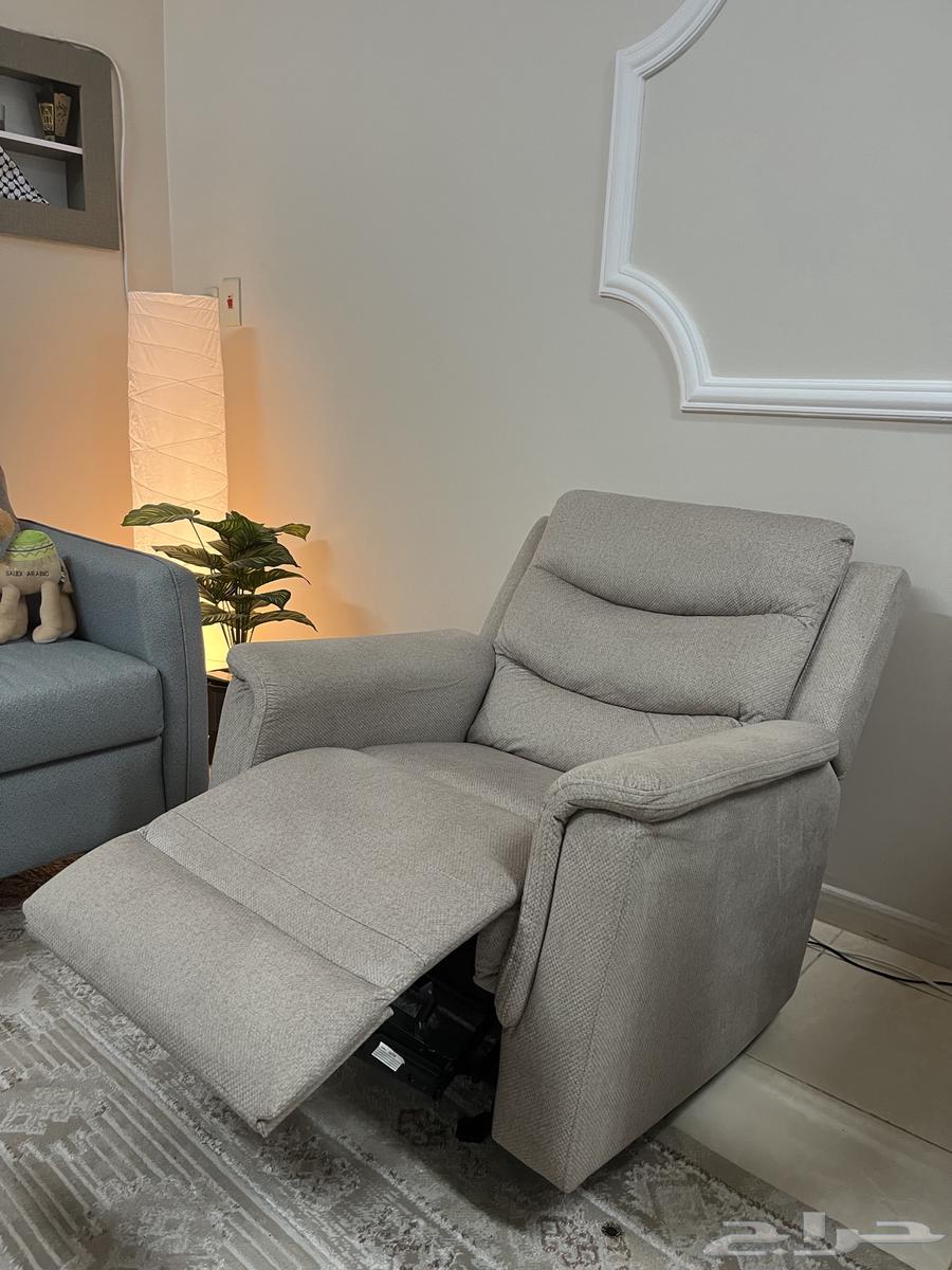 Single Lazy Sofa with Recliner in New Condition64212144089858111