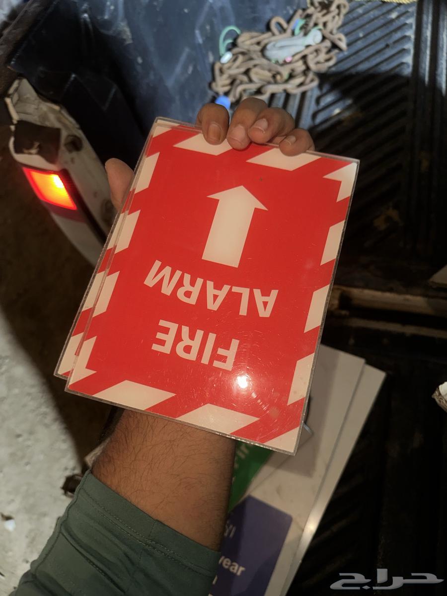 A set of industrial and building safety guidance and warning signs64228950676995114