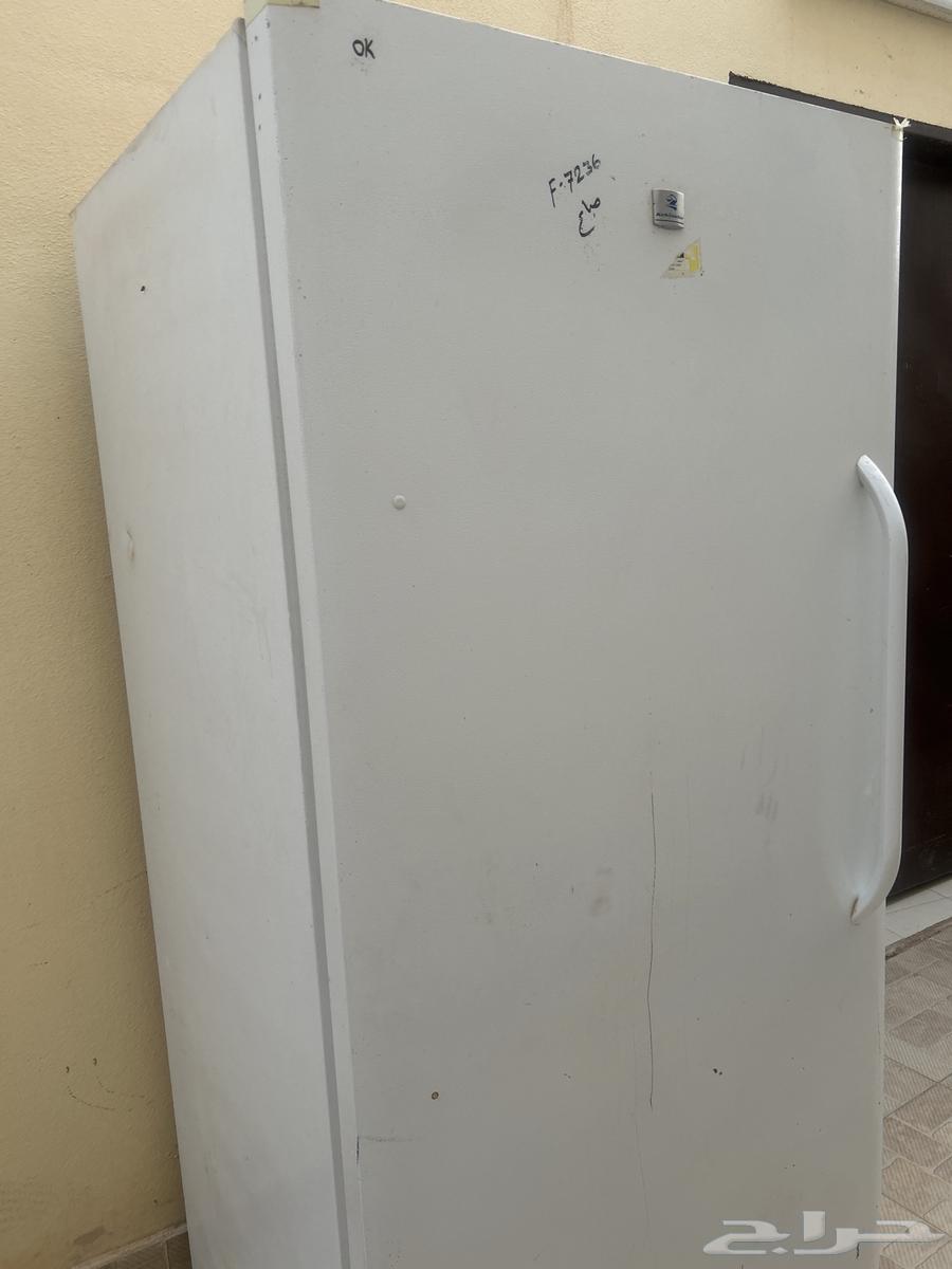 Refrigerator for sale doesn't work but spare parts are excellent64222557268099110