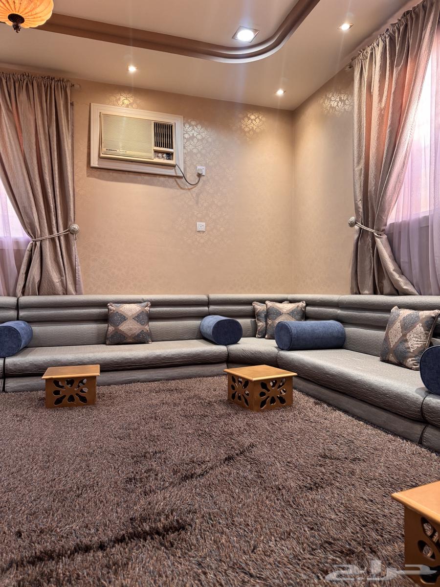 Complete floor seating majlis with cushions and tables64212544532355112