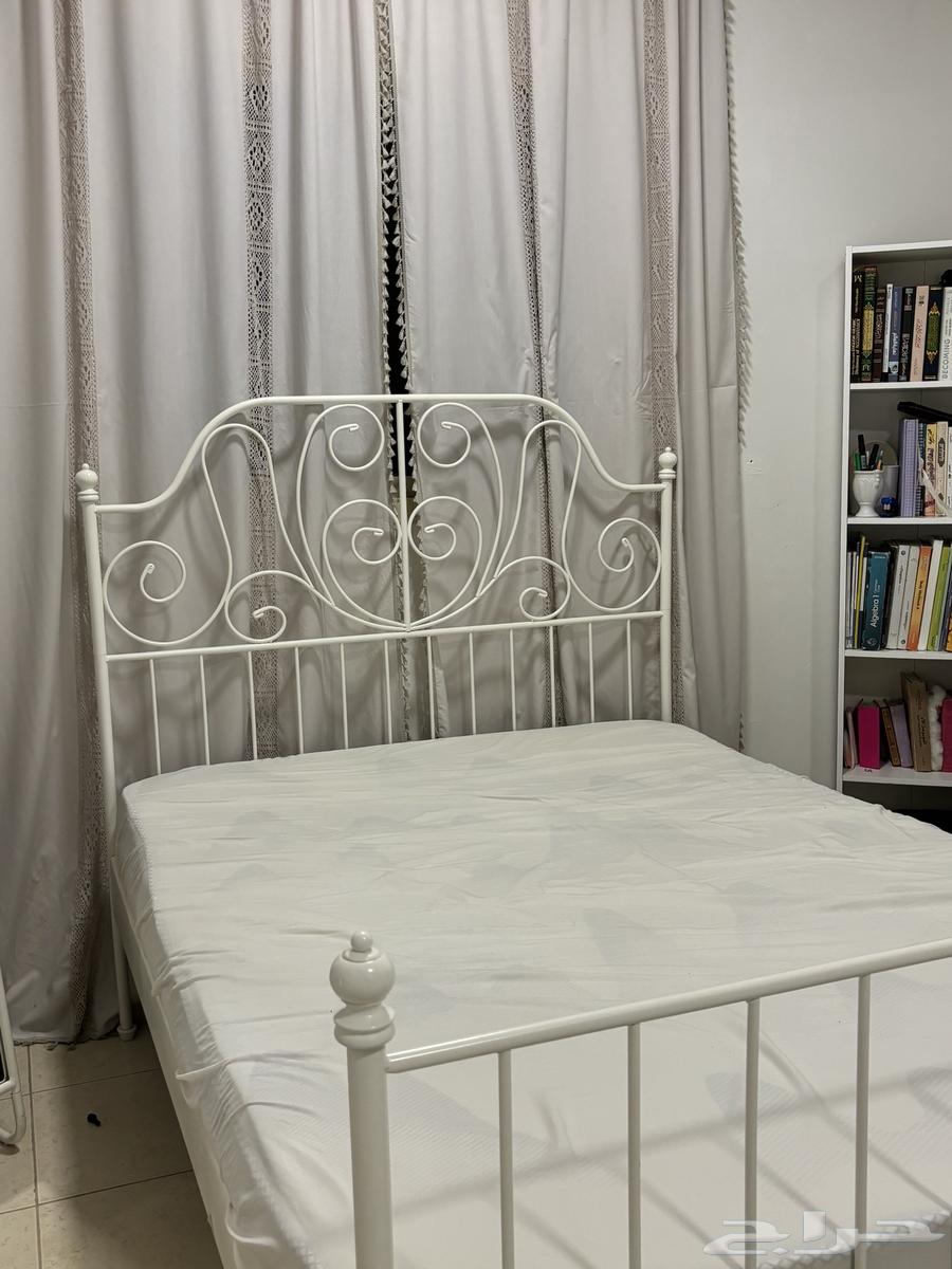 سرير ايكيا نضيف جدا64209796152578112