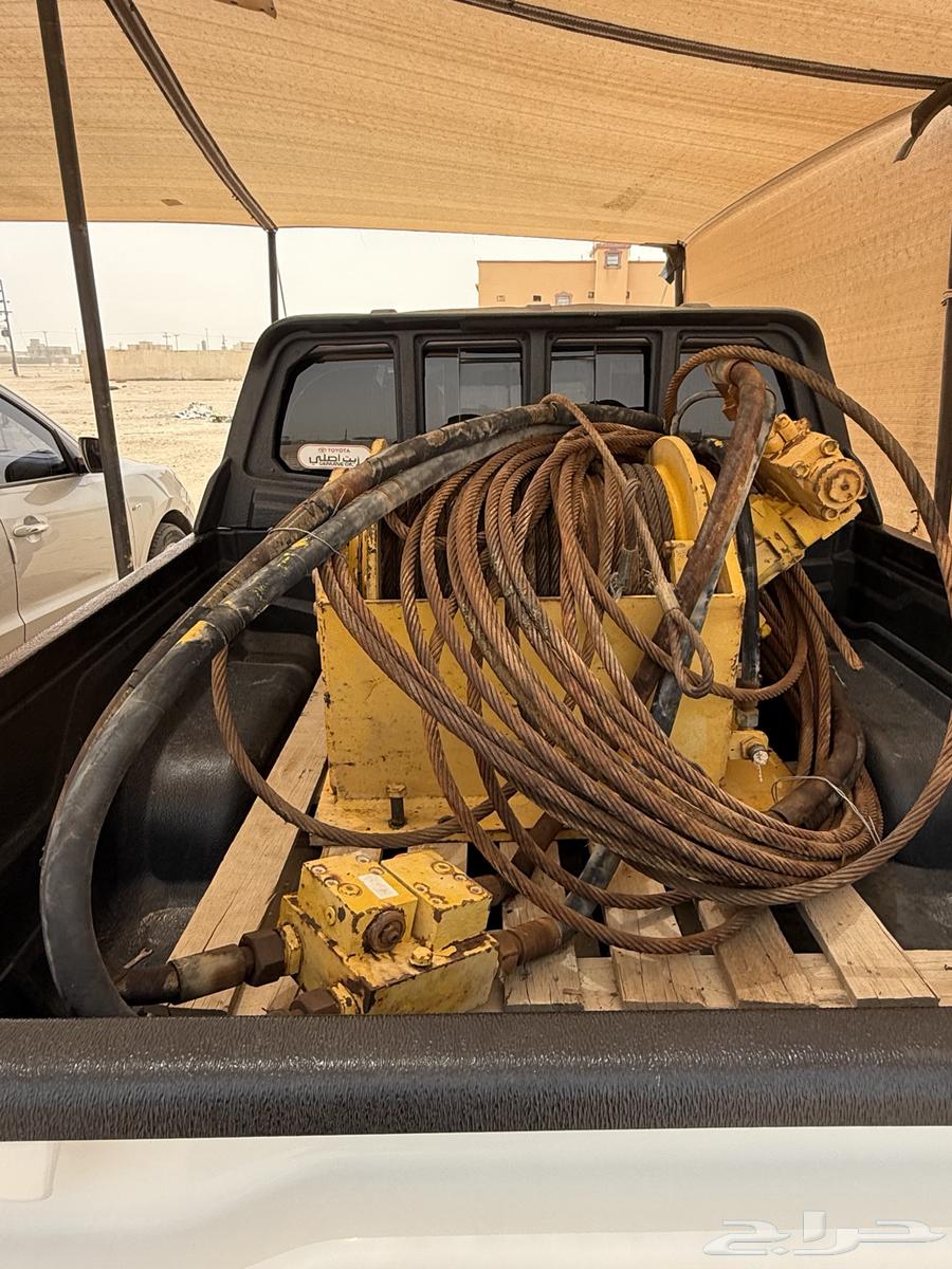 بكره سحب هدروليك صناعه الماني فلب شبه جديد قوة السحب 70طن ع64397422881409113