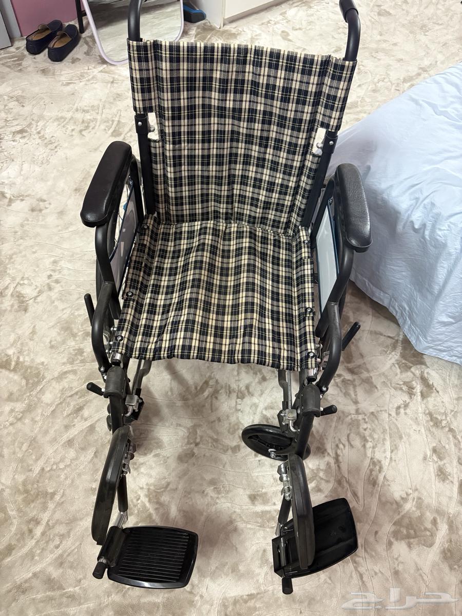 كرسي متحرك لكبار السن طبي64227858091139112