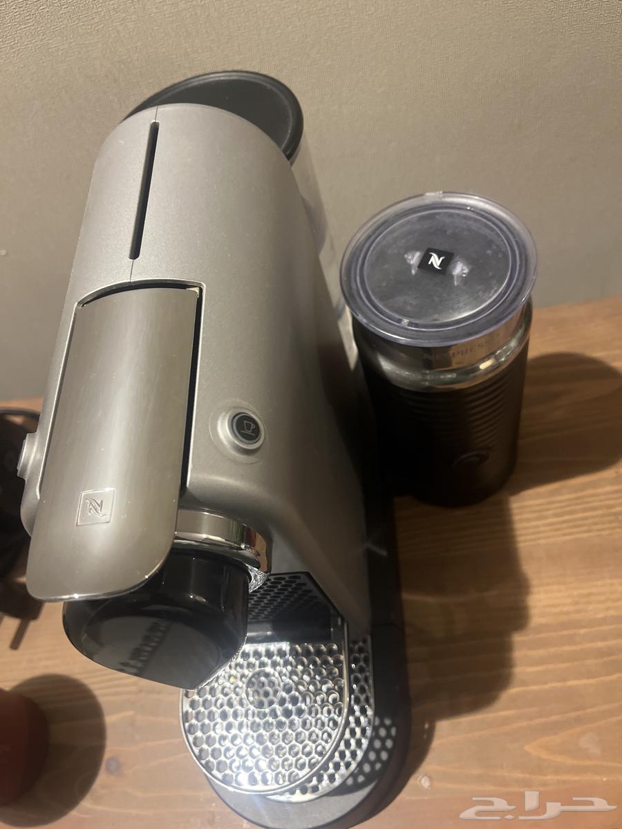 Nespresso Coffee Machine64225193833730111
