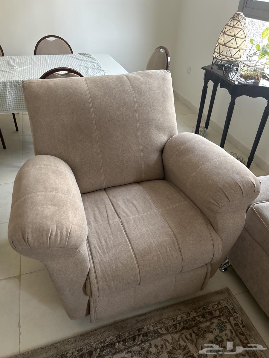 اثاث بيت كامل للبيع (كنب طاولة طعام مجلس فاخر فريزر )64216118124801111