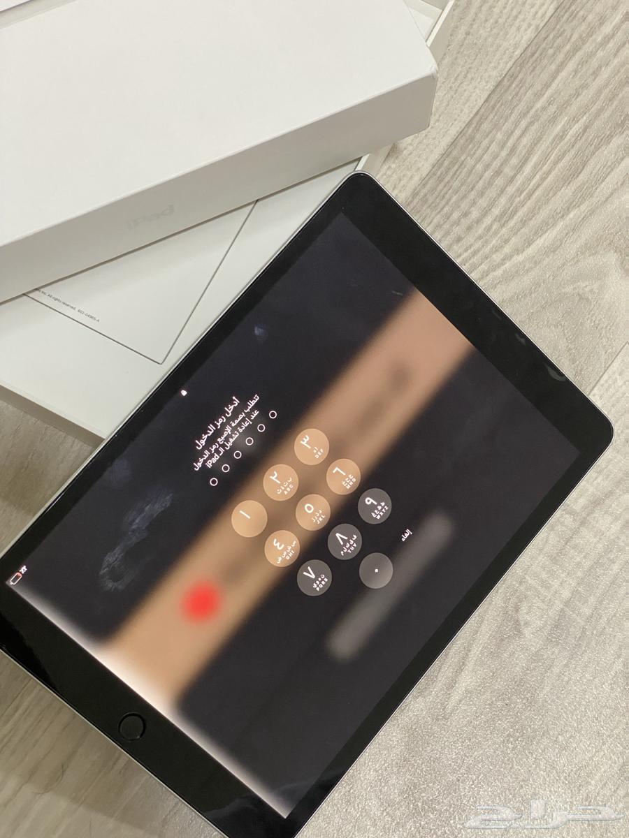 9th generation iPad, clean, like new, hardly used64216849079425112