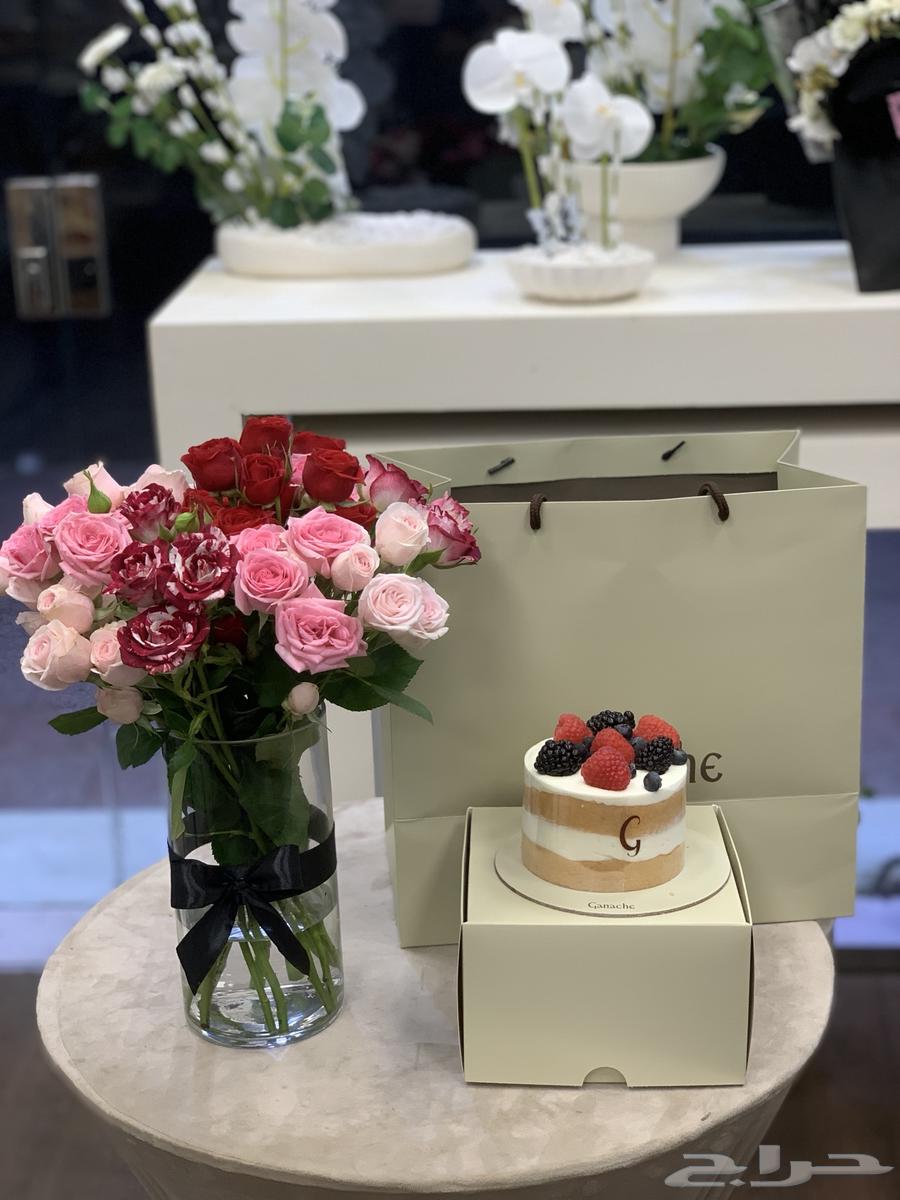 فازة ورد   كيكه ب 180 ريال64226758303617111