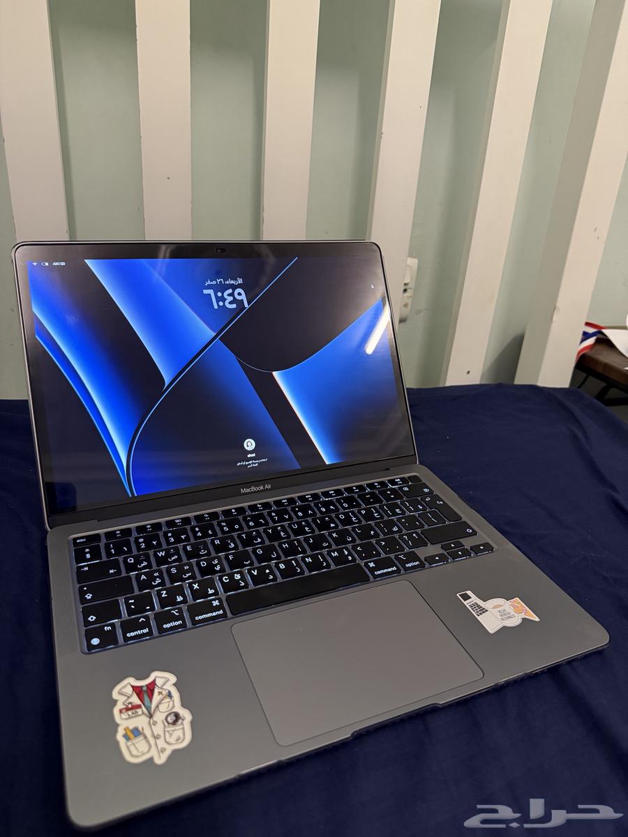 ماك بوك اير M164209590683778110