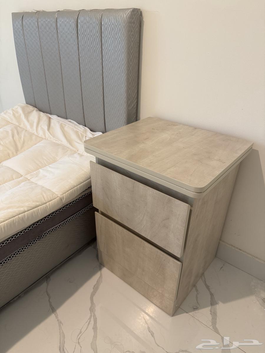 Bed for sale with mattress, underlay, and new side cabinet64214710627841111