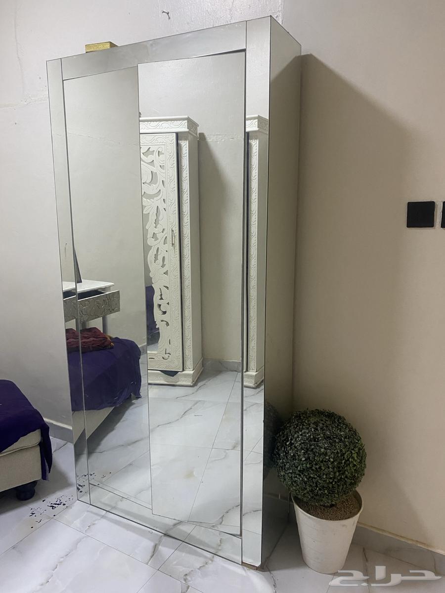 دولاب عبايات مرايه64221276114306110