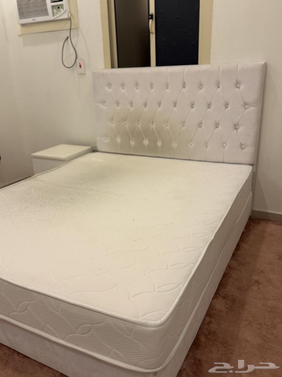 للبيع دولاب وسرير وستارة64222787359362112