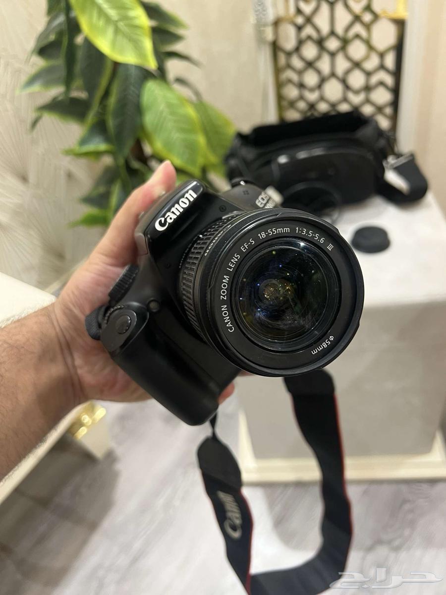 This is a new Canon camera. Don't worry about anything, I haven't used it much64228386221569111